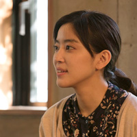 ���i����