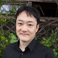 ���R����